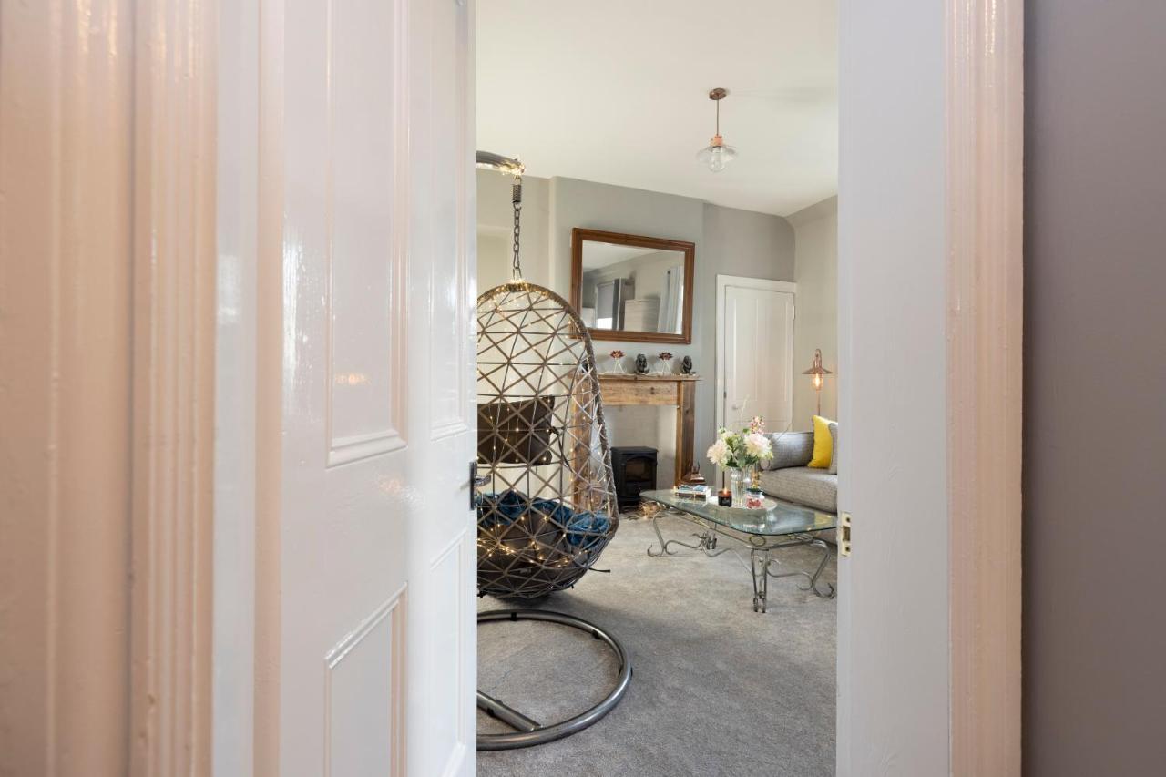 Stylish George Street Apartment Піблс Екстер'єр фото