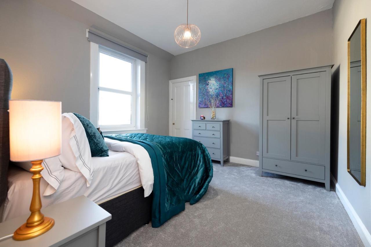 Stylish George Street Apartment Піблс Екстер'єр фото